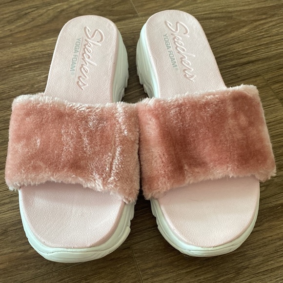 Skechers womens D'lites - Double Date chunky platform fuzzy faux fur pink Sz 11 - Picture 2 of 6